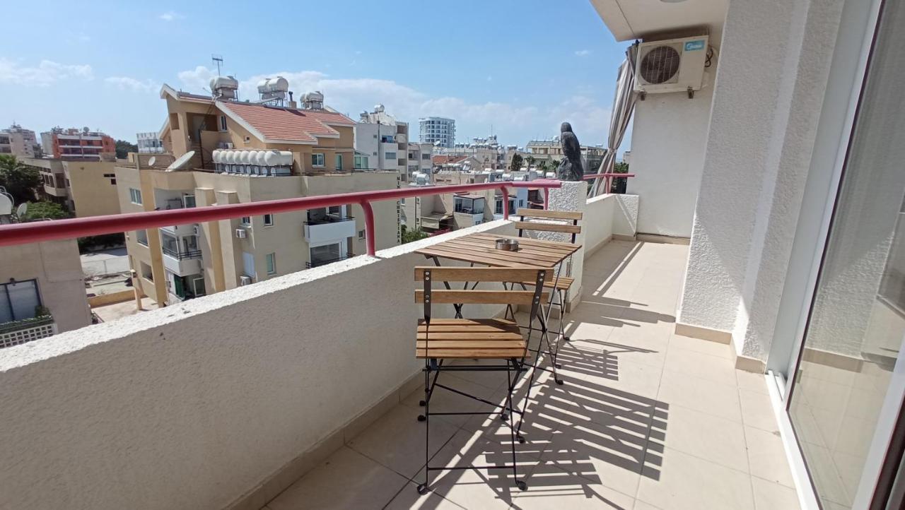 5 Min To The Beach Holiday Shared Apartment Incl Netflix - Private Room In 3 Bdr Apt Larnaca Exteriör bild